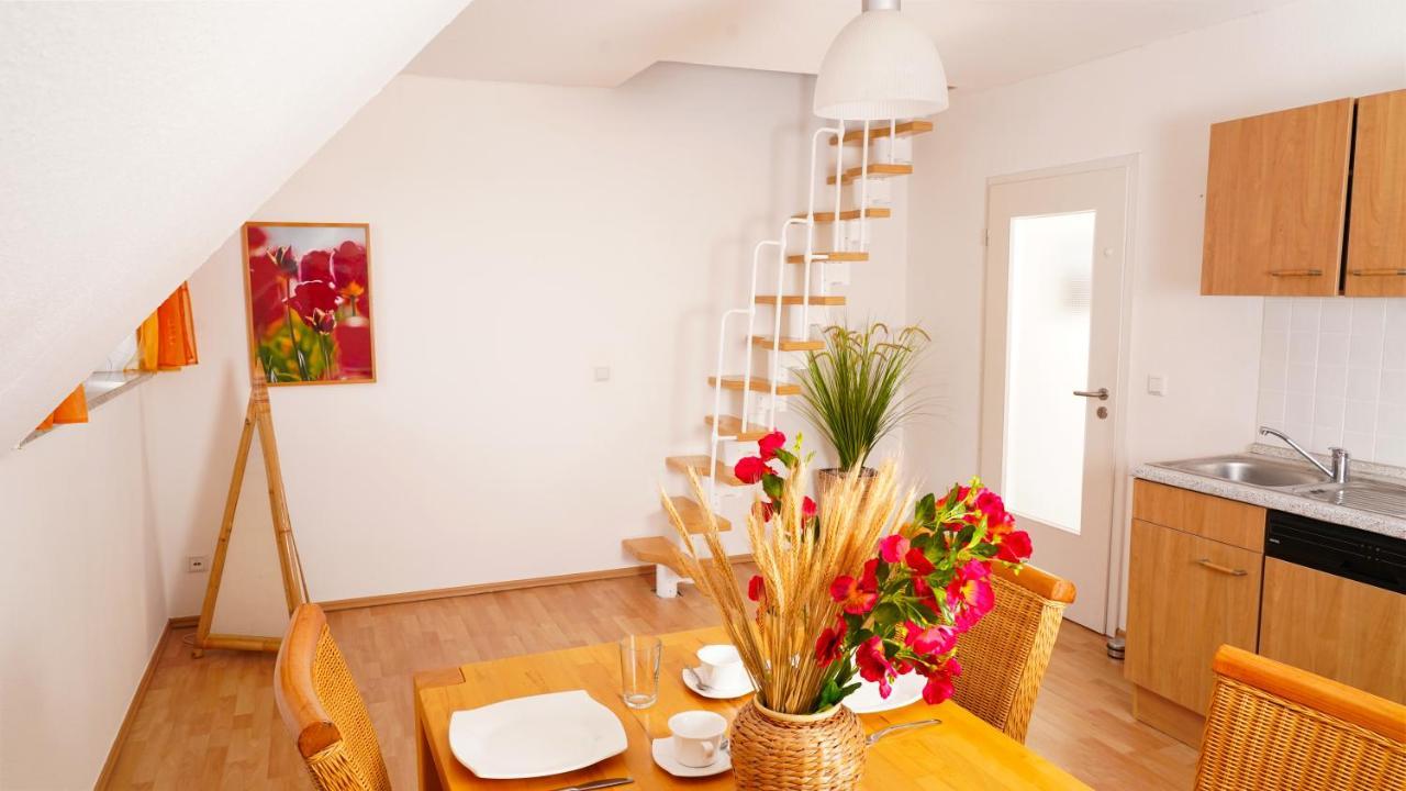 3 Schlafzimmer 8 Gaste Ruhig 110Qm Nahe Flughafen Norderstedt Dış mekan fotoğraf