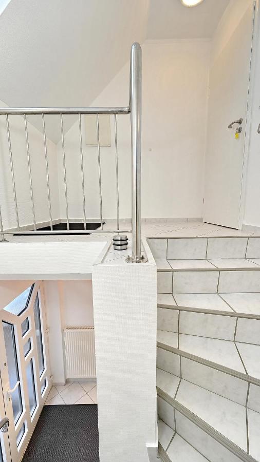 3 Schlafzimmer 8 Gaste Ruhig 110Qm Nahe Flughafen Norderstedt Dış mekan fotoğraf