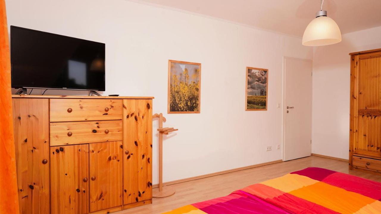 3 Schlafzimmer 8 Gaste Ruhig 110Qm Nahe Flughafen Norderstedt Dış mekan fotoğraf