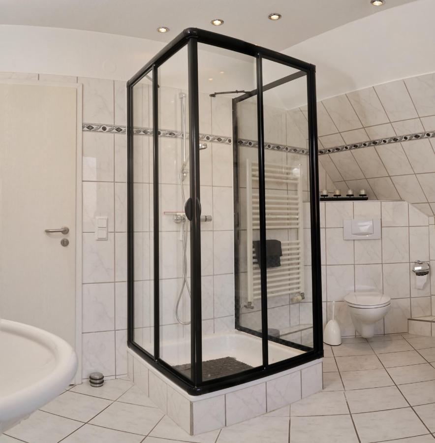 3 Schlafzimmer 8 Gaste Ruhig 110Qm Nahe Flughafen Norderstedt Dış mekan fotoğraf